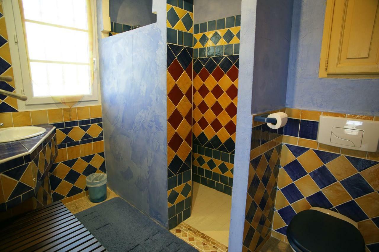 Le Jas Du Gabian Hotel Volonne Esterno foto